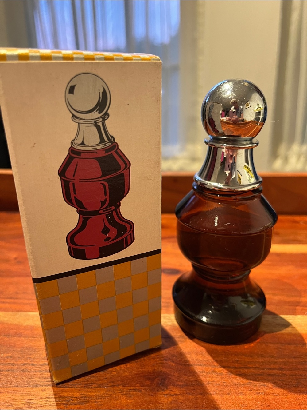 VINTAGE AVON MEN’S AFTER SHAVE - THE PAWN